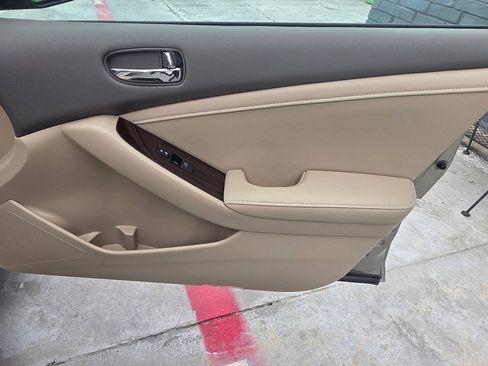 Used 2012 Nissan Altima 2.5 SL w/ 2.5SL Pkg FWD image 30