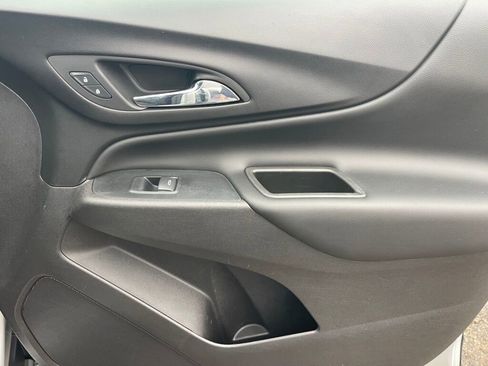 Used 2019 Chevrolet Equinox LT w/ Driver Convenience Package image 22