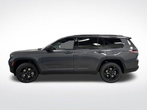 New 2025 Jeep Grand Cherokee L Altitude image 12