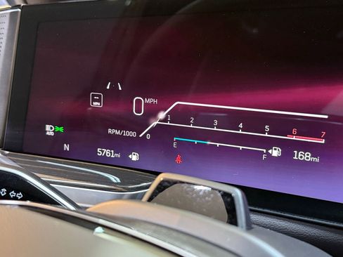 Certified 2025 Cadillac Escalade ESV Premium Luxury image 27