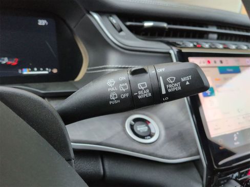 Certified 2023 Jeep Grand Cherokee L Limited image 26