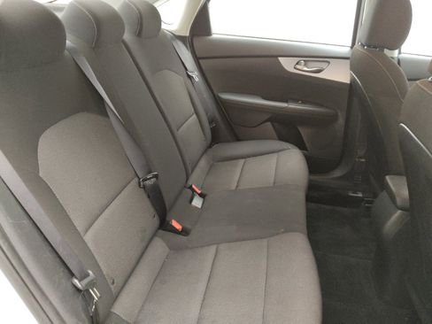Used 2022 Kia Forte LXS FWD image 19