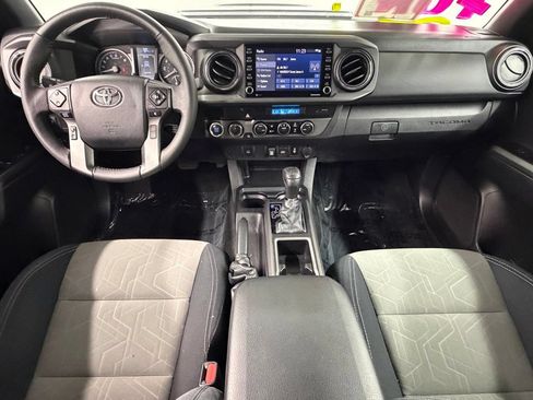 Used 2023 Toyota Tacoma TRD Sport AWD/4WD image 37