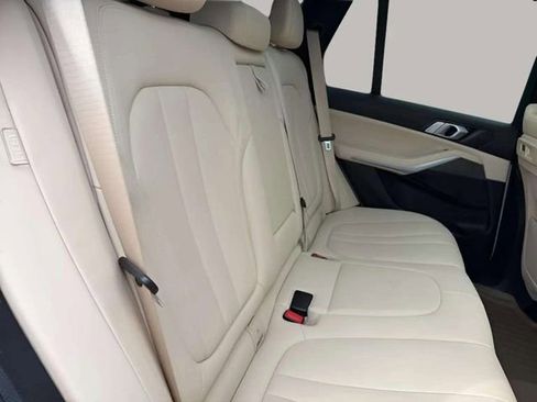 Used 2019 BMW X5 xDrive40i w/ Premium Package 2 image 17