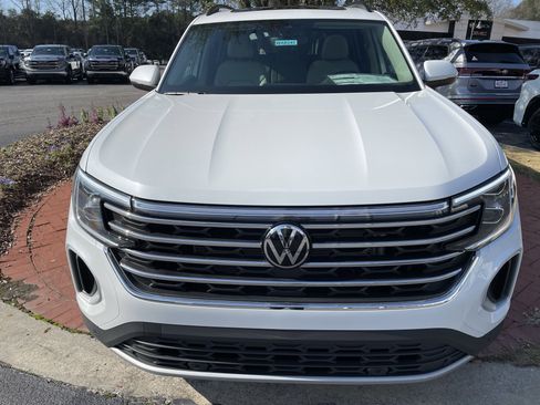 New 2026 Volkswagen Atlas SE FWD image 2