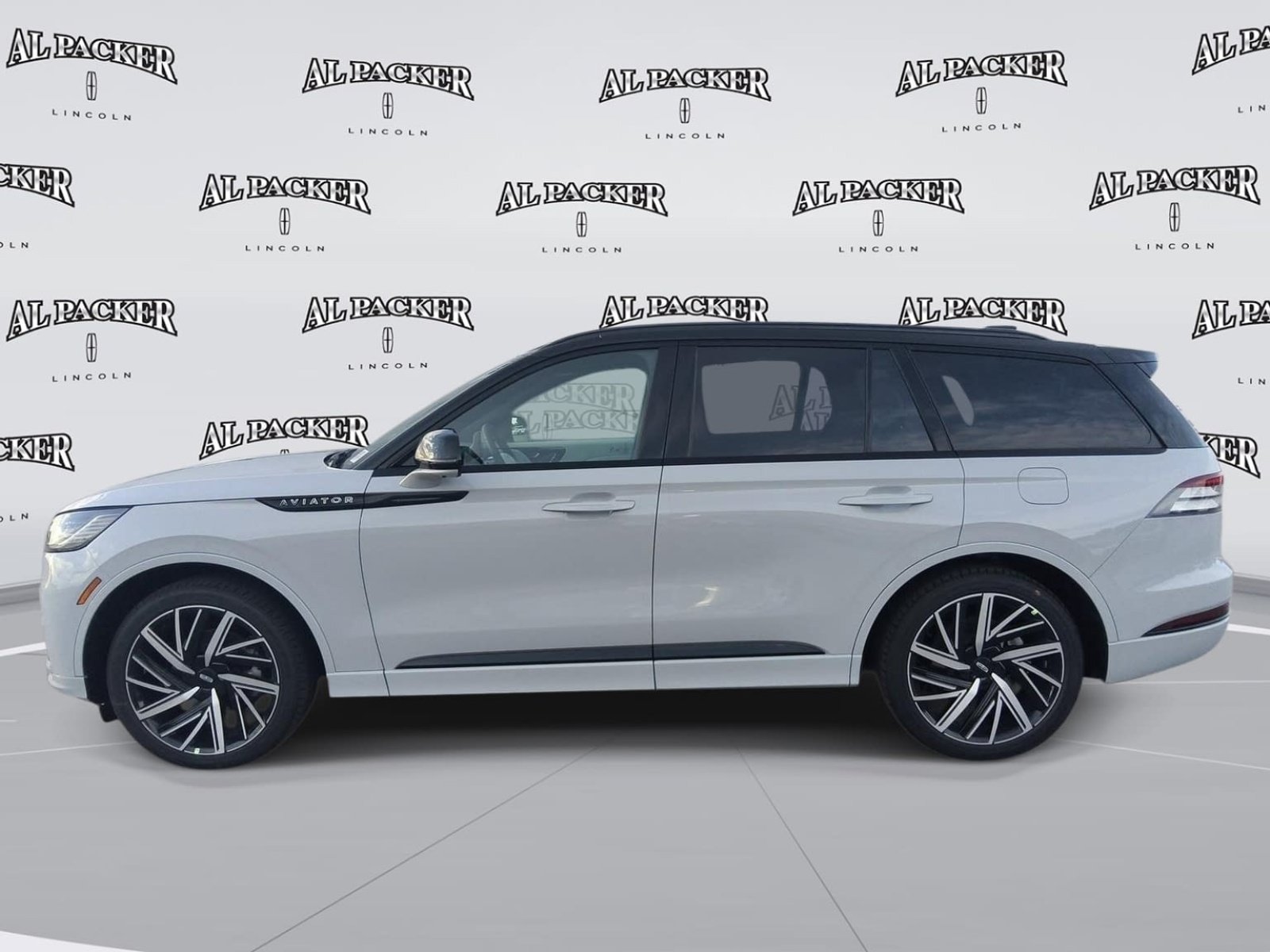New 2027 Lincoln Aviator Black Label w/ Black Label Special Edition AWD/4WD image 2