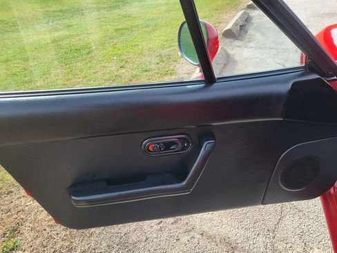 Used 1990 MAZDA MX-5 Miata image 15