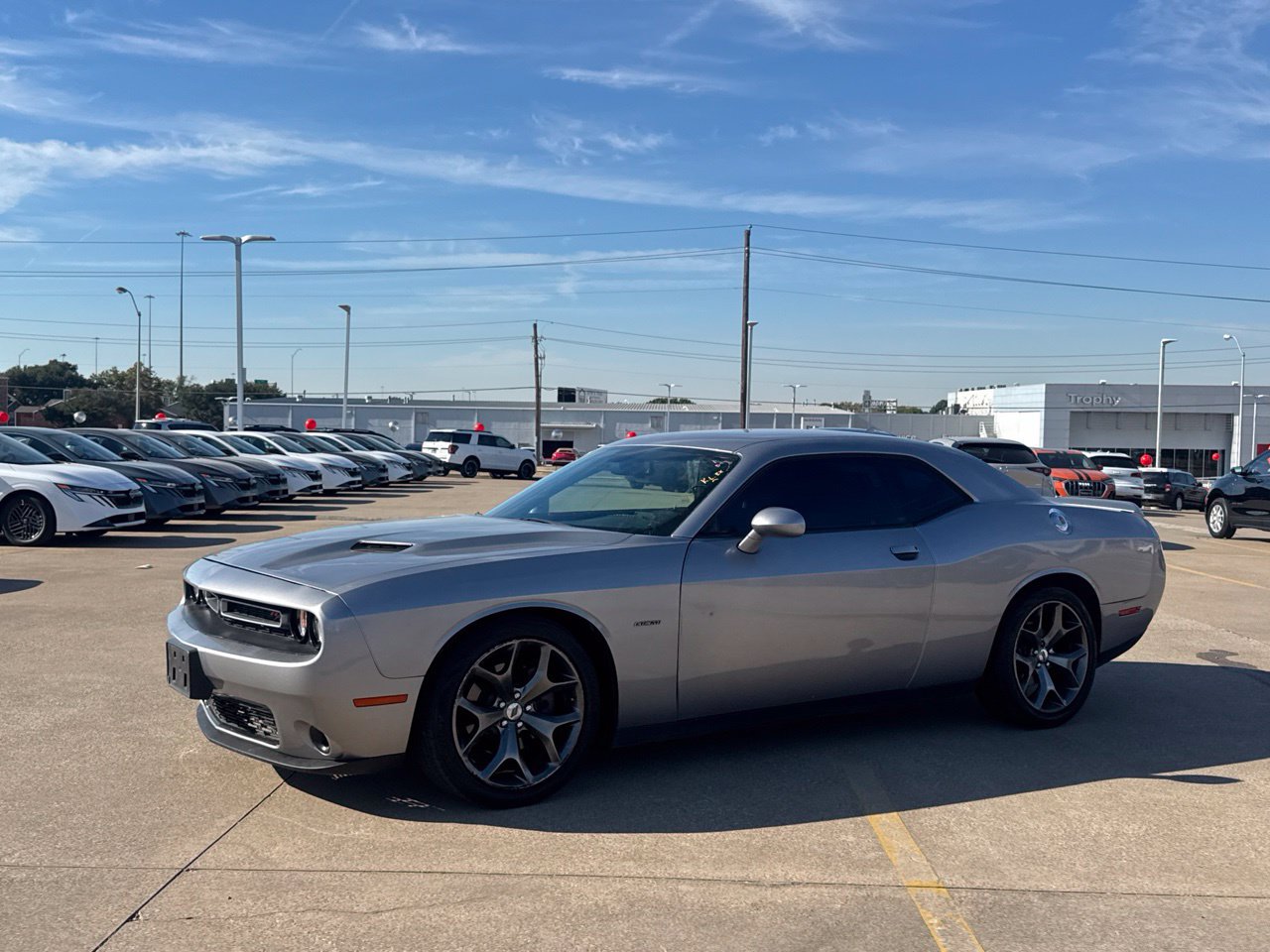 Used 2017 Dodge Challenger R/T w/ Driver Convenience Group RWD image 15