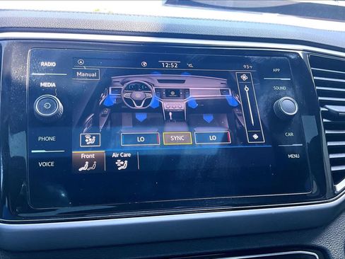 Certified 2023 Volkswagen Atlas Cross Sport SE w/ Panoramic Sunroof Package FWD image 37