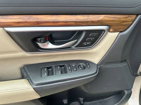 Used 2017 Honda CR-V EX-L image 8