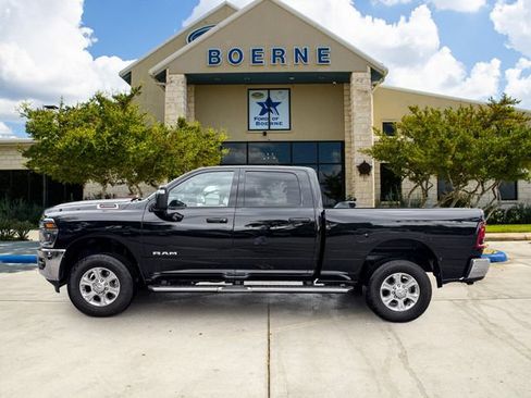 Used 2026 RAM 2500 Big Horn AWD/4WD image 2