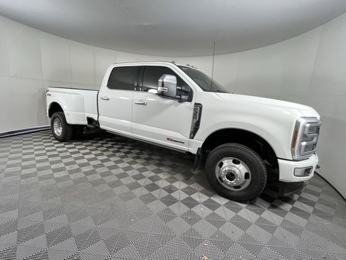 New 2026 Ford F350 Platinum w/ Platinum Plus Package image 6