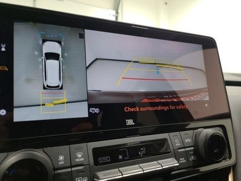Certified 2025 Toyota Grand Highlander AWD Hybrid image 29