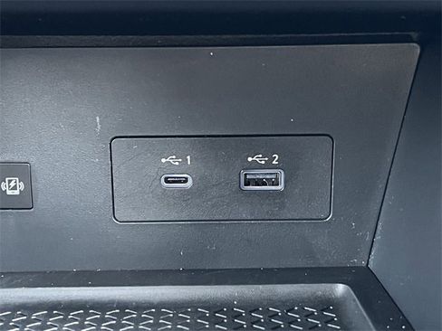 Certified 2025 Nissan Pathfinder SL w/ SL Premium Package image 8