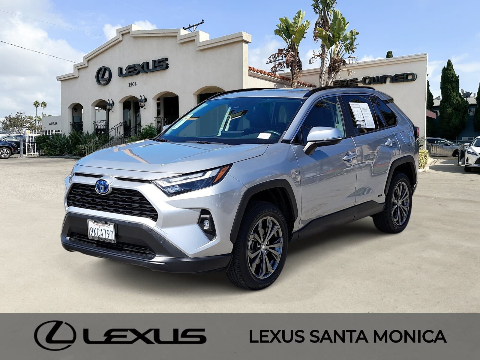 Used 2023 Toyota RAV4 XLE Premium AWD/4WD image 1