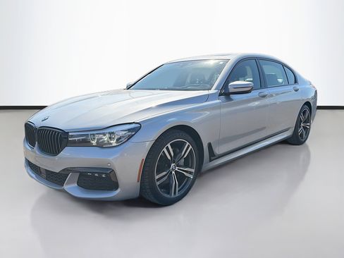 Used 2019 BMW 740i w/ Executive Package image 7