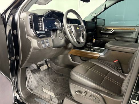 Used 2023 Chevrolet Silverado 1500 High Country w/ High Country Premium Package image 25