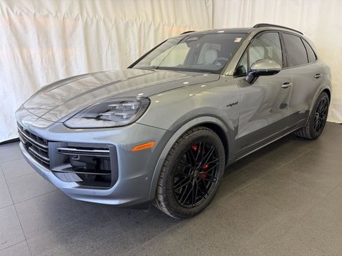 New 2026 Porsche Cayenne Turbo image 1