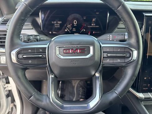 Certified 2025 GMC Acadia Elevation FWD image 30
