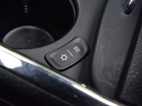 Used 2013 Dodge Charger R/T image 34