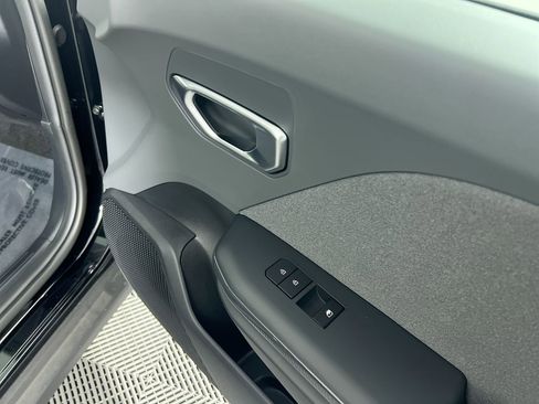 New 2025 Kia K4 EX image 31