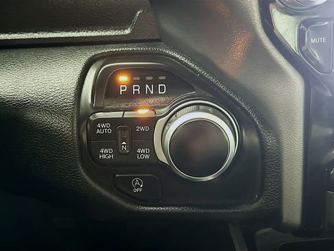 Used 2024 RAM 1500 Big Horn AWD/4WD image 17