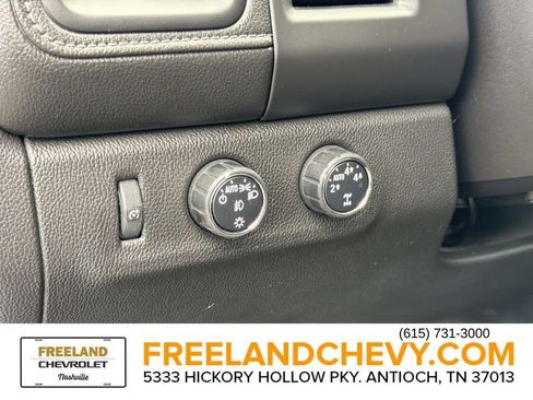 Used 2015 GMC Canyon SLT image 32