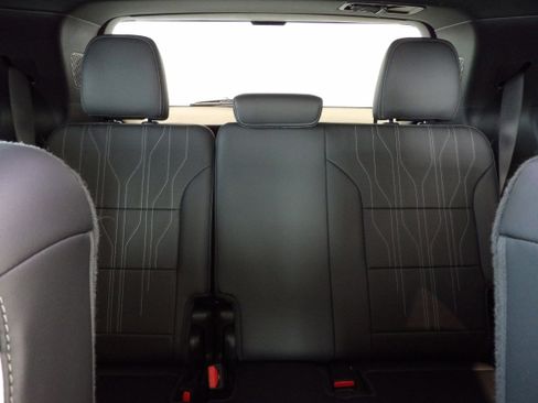 Used 2025 Buick Enclave Avenir w/ Super Cruise Package image 24