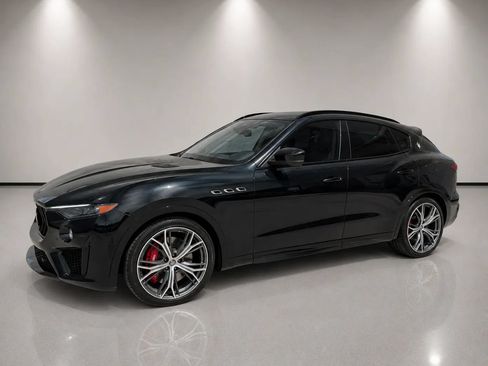 Used 2019 Maserati Levante GTS AWD/4WD image 7