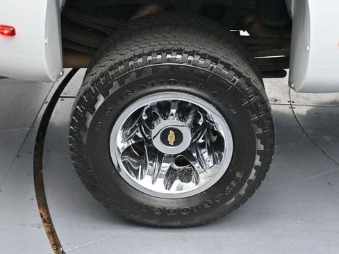 Used 2018 Chevrolet Silverado 3500 LTZ w/ Duramax Plus Package AWD/4WD image 34