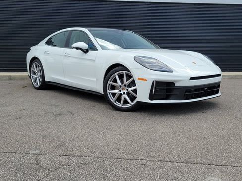 Certified 2026 Porsche Panamera 4 AWD/4WD image 3