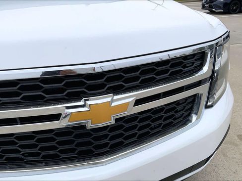 Used 2020 Chevrolet Suburban LT image 30