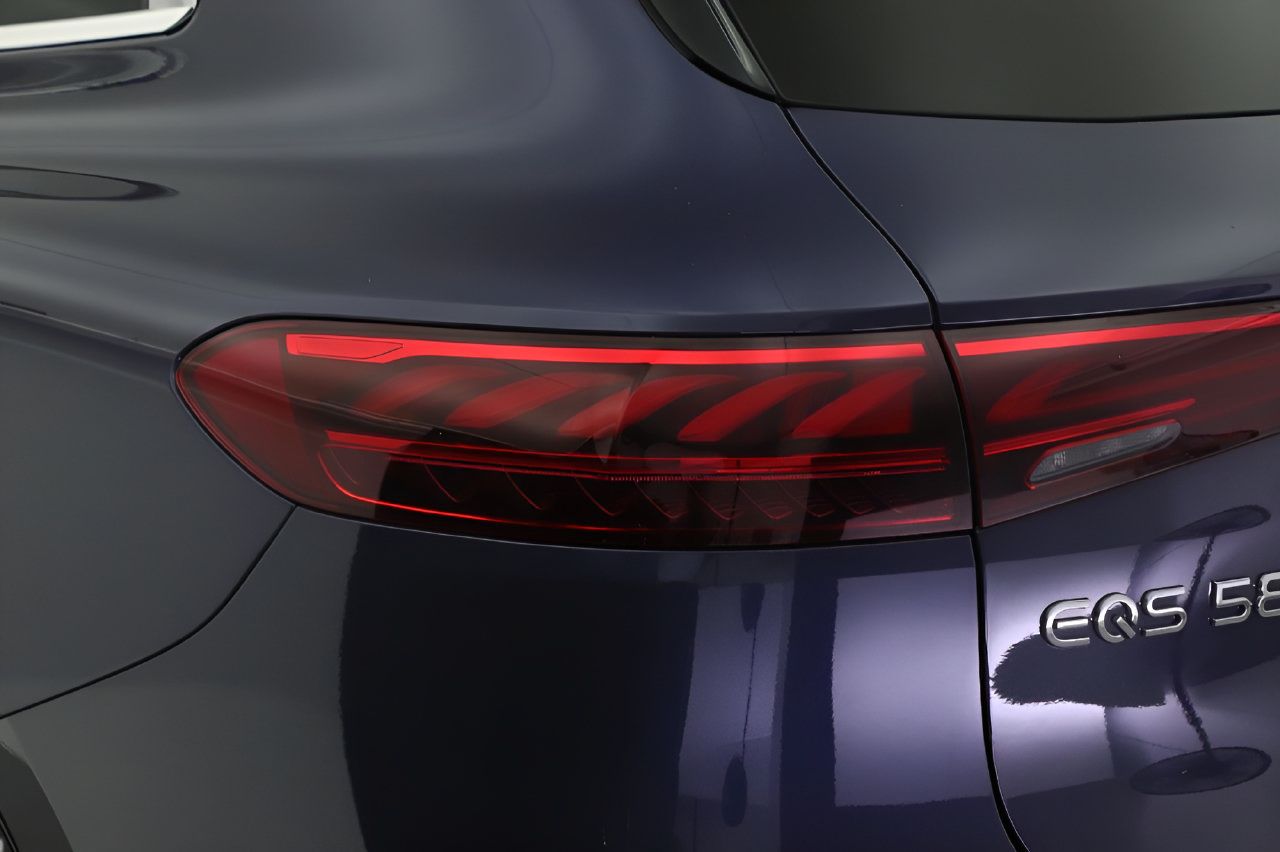 Certified 2023 Mercedes-Benz EQS 580 4MATIC SUV image 18