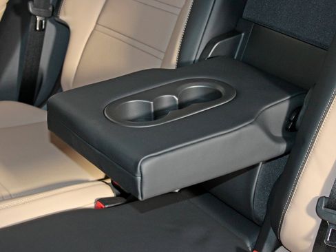 New 2026 Porsche Cayenne E-Hybrid image 37