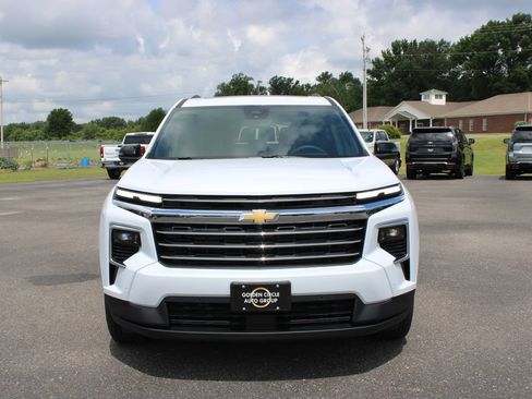 New 2026 Chevrolet Traverse LT w/ Enhanced Driving Package FWD image 3