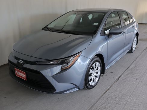 Used 2026 Toyota Corolla LE FWD image 21