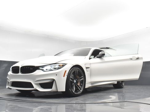 Used 2020 BMW M4 Coupe image 33