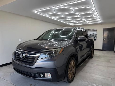Used 2017 Honda Ridgeline RTS image 2