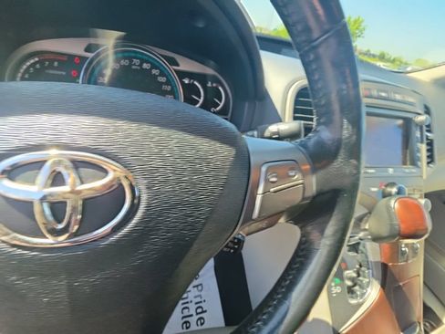 Used 2009 Toyota Venza AWD image 19