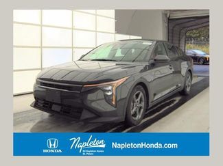 Used 2025 Kia K4 FWD video 1
