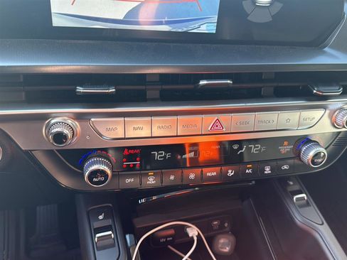 Used 2024 Kia Telluride S w/ S Sunroof Package image 7