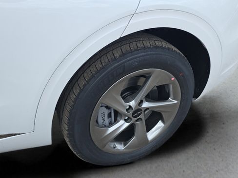 New 2026 Genesis GV70 2.5T Select AWD/4WD image 33