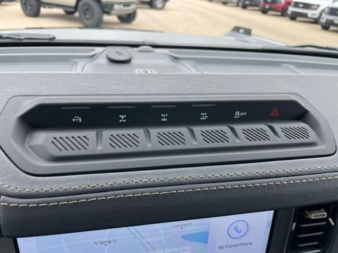 New 2025 Ford Bronco Badlands image 54