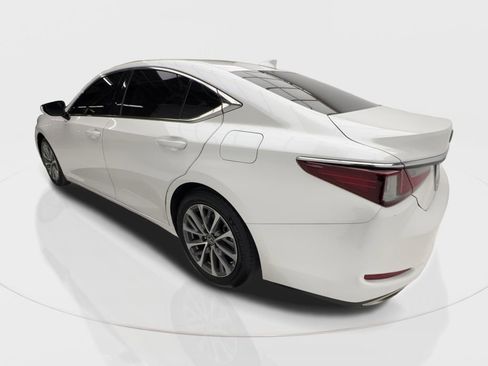 Used 2022 Lexus ES 350 w/ Accessory Package image 10