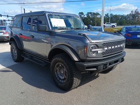 Used 2024 Ford Bronco Badlands image 3