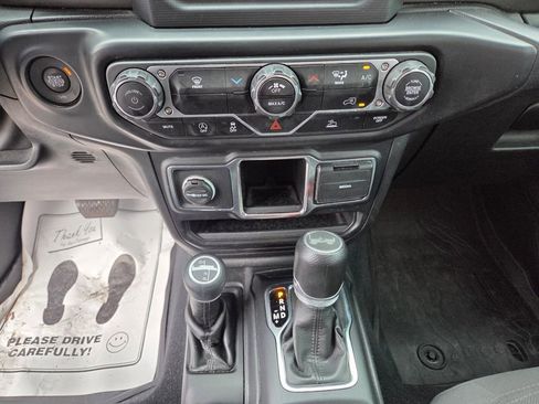 Used 2022 Jeep Wrangler Sport image 20
