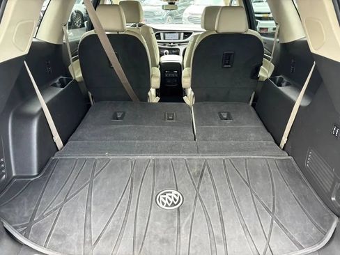 Used 2019 Buick Enclave Premium AWD/4WD image 16
