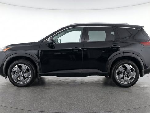 Used 2025 Nissan Rogue SV AWD/4WD image 5