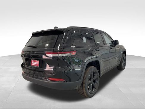 New 2025 Jeep Grand Cherokee Limited w/ Luxury Tech Group II image 5