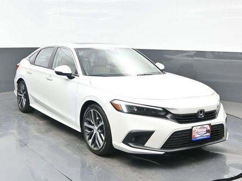 Used 2023 Honda Civic Touring image 8